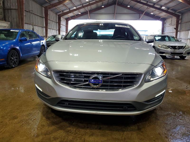 Photo 5 from auction – 2017 VOLVO S60 PLATIN with VIN LYV402HM6HB130187