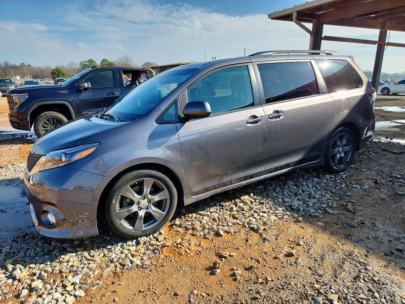 TOYOTA SIENNA SE 2017 with VIN 5TDXZ3DC8HS824959 - Photo from auction