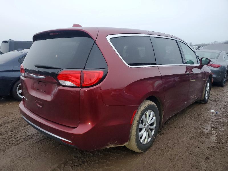 Photo 3 from auction – 2018 CHRYSLER PACIFICA T with VIN 2C4RC1FG2JR277877