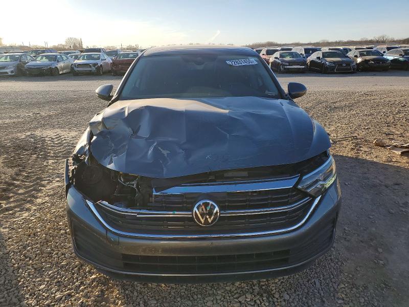 Photo 5 from auction – 2024 VOLKSWAGEN JETTA with VIN 3VW7M7BU1RM009504