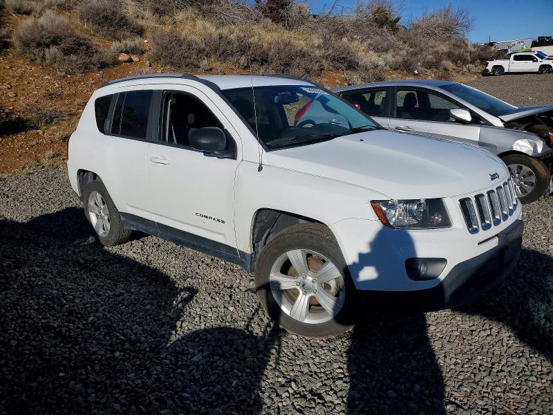 Photo 4 from auction – 2016 JEEP COMPASS with VIN 1C4NJDBB7GD757523