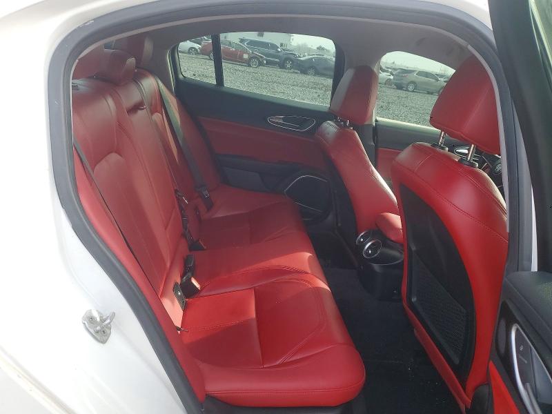 Photo 10 from auction – 2018 ALFA ROMEO GIULIA with VIN ZARFAEDN1J7586331