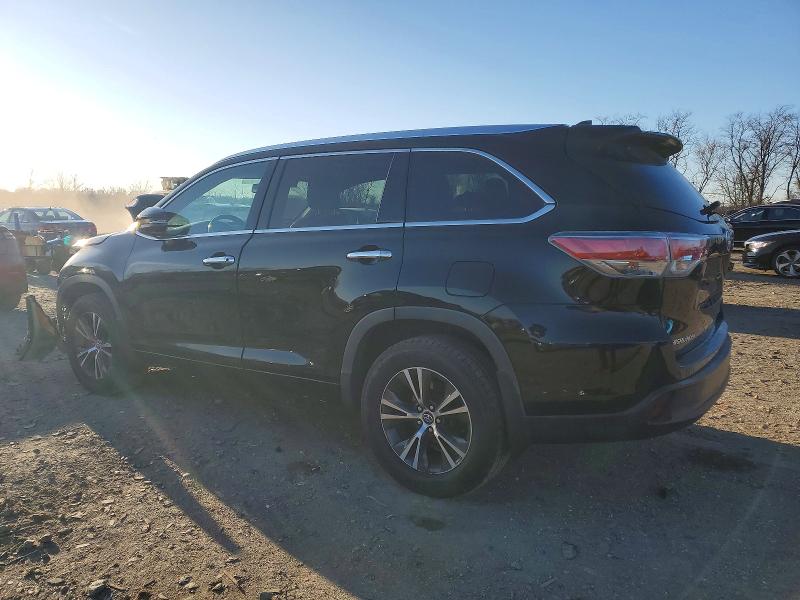 Photo 2 from auction – 2016 TOYOTA HIGHLANDER with VIN 5TDJKRFH3GS308478