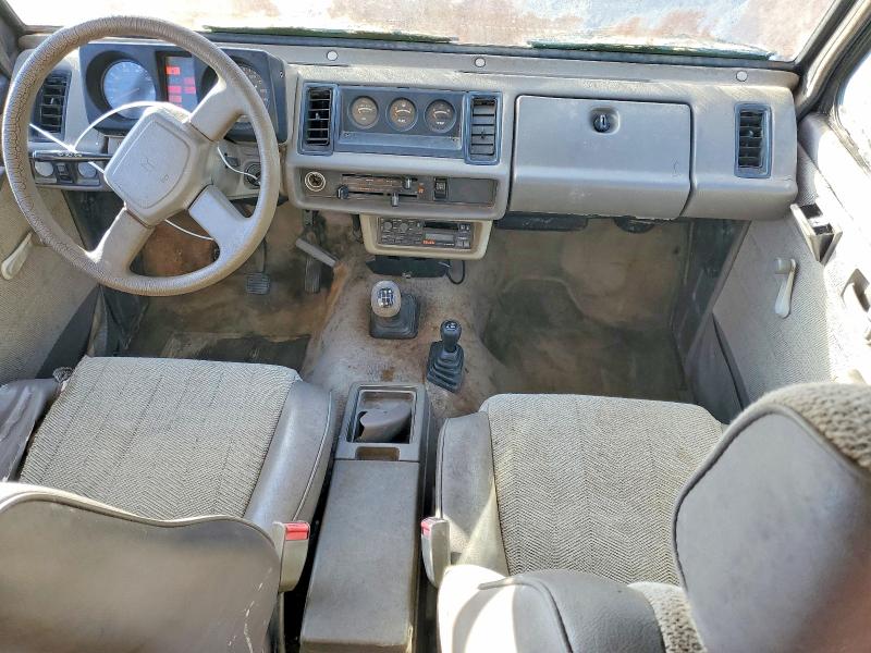 Photo 8 from auction – 1988 ISUZU TROOPER II with VIN JAACH18E4J7801459