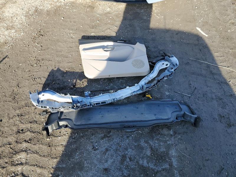 Photo 13 from auction – 2018 FORD ESCAPE SEL with VIN 1FMCU0HD2JUB34572