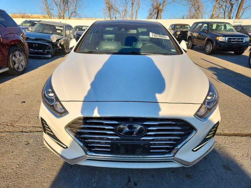 Photo 5 from auction – 2019 HYUNDAI SONATA with VIN KMHE34L31KA087989