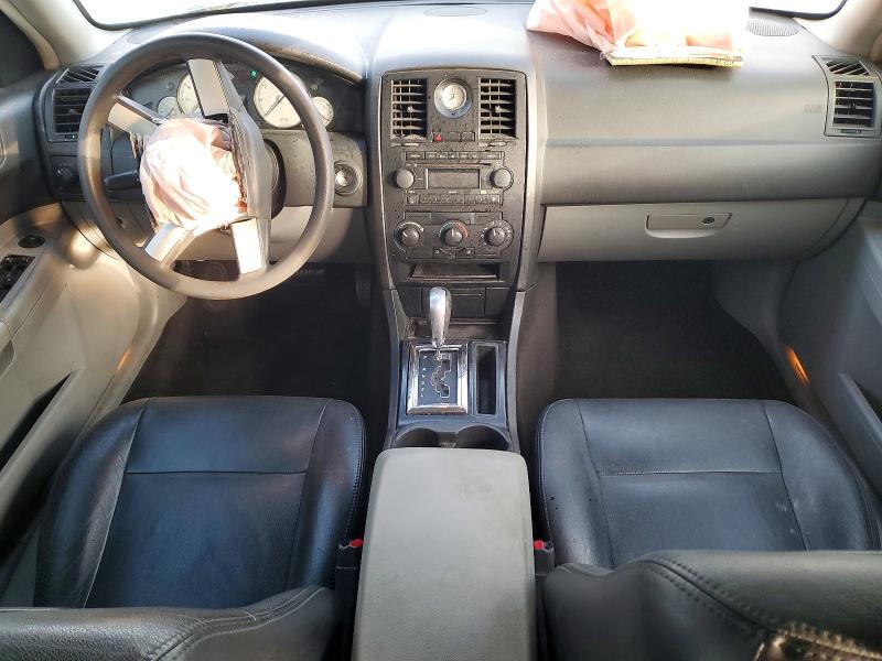 Photo 8 from auction – 2006 CHRYSLER 300 with VIN 2C3KA43R96H490891