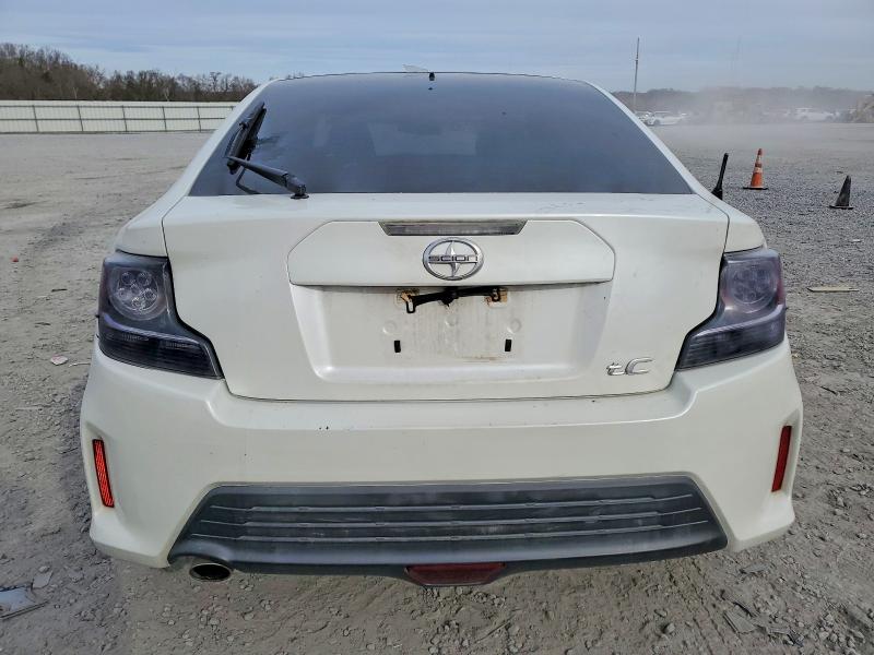 Photo 6 from auction – 2016 TOYOTA SCION TC with VIN JTKJF5C75GJ016460