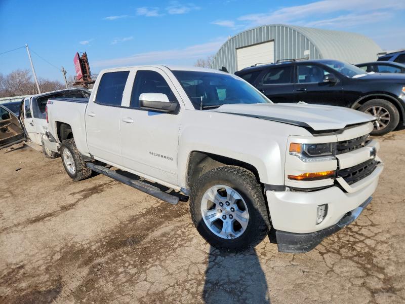 Photo 4 from auction – 2018 CHEVROLET SILVERADO with VIN 3GCUKREC3JG622110