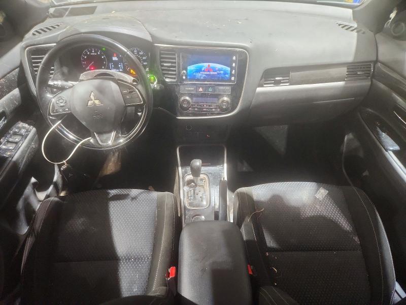 Photo 8 from auction – 2018 MITSUBISHI OUTLANDER with VIN JA4AD3A36JZ019047