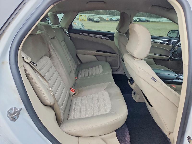 Photo 10 from auction – 2017 FORD FUSION with VIN 3FA6P0HD0HR352817