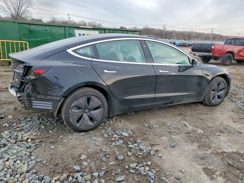Photo 3 from auction – 2019 TESLA MODEL 3 with VIN 5YJ3E1EB4KF390555