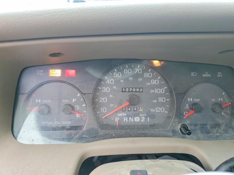 Photo 9 from auction – 2004 MERCURY GRAND MARQ with VIN 2MEFM74W74X648530