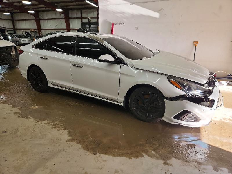 Photo 4 from auction – 2019 HYUNDAI SONATA with VIN 5NPE34AFXKH774074