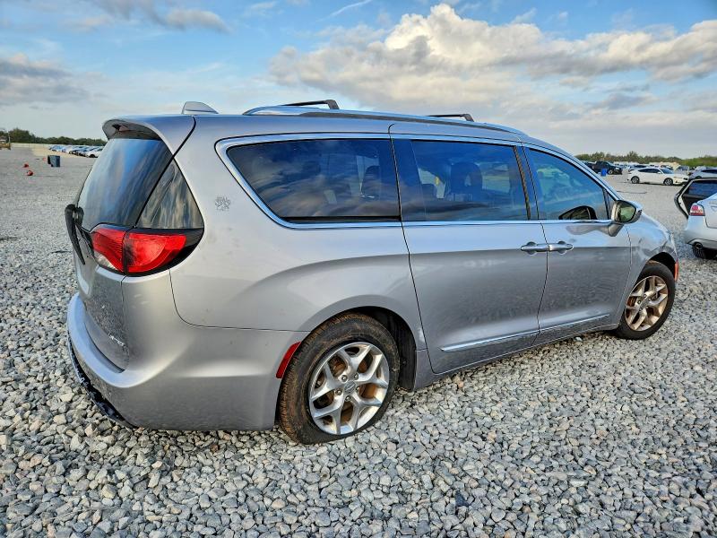Photo 3 from auction – 2018 CHRYSLER PACIFICA L with VIN 2C4RC1GG9JR251968