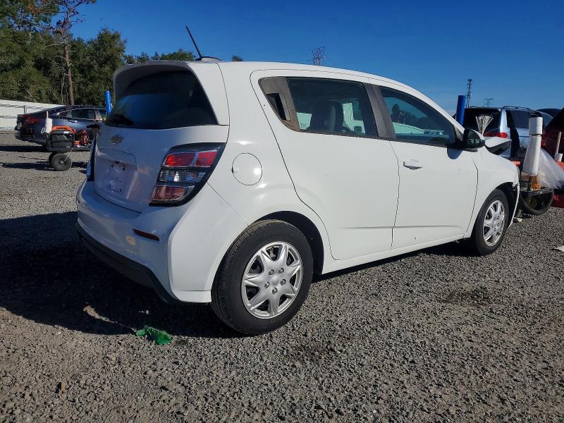 Photo 3 from auction – 2017 CHEVROLET SONIC with VIN 1G1JG6SH2H4163767