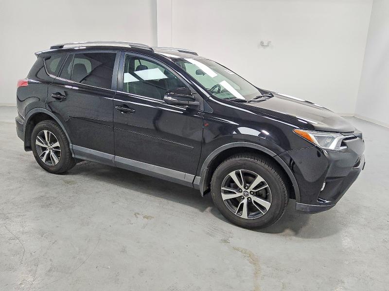 Photo 4 from auction – 2016 TOYOTA RAV4 XLE with VIN 2T3RFREV2GW455579