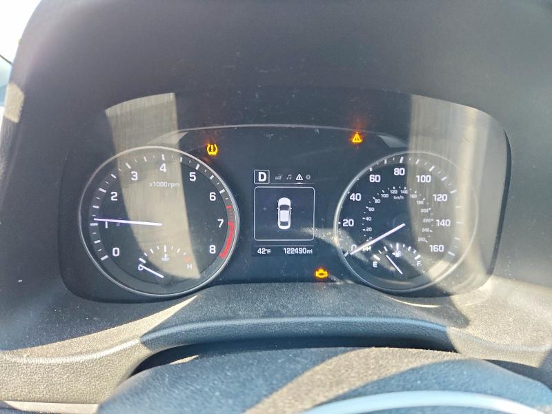 Photo 9 from auction – 2017 HYUNDAI ELANTRA with VIN 5NPD84LF3HH128930