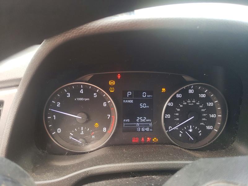 Photo 9 from auction – 2017 HYUNDAI ELANTRA with VIN 5NPD74LF5HH209527