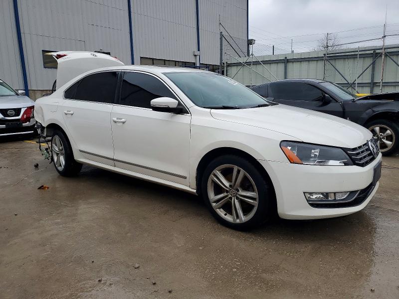 Photo 4 from auction – 2014 VOLKSWAGEN PASSAT SEL with VIN 1VWCN7A30EC066566