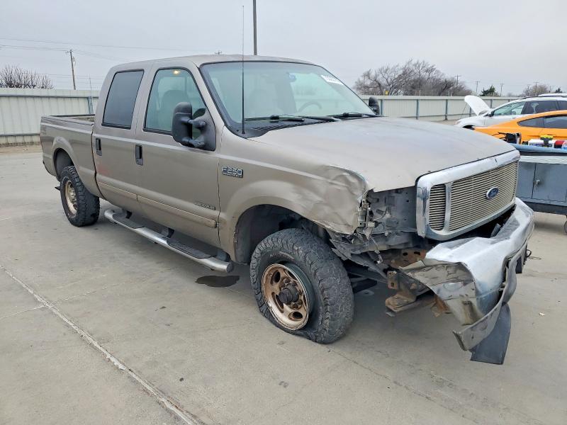 Zdjęcie 4 z aukcji – 2002 FORD F250 z VIN 1FTNW21F72EB68050