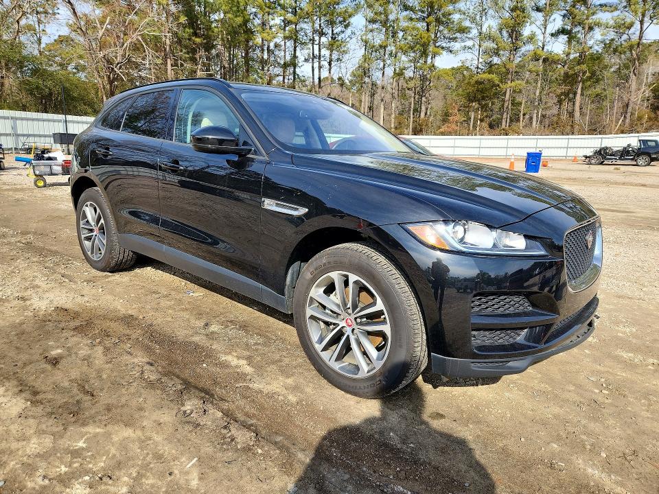 Photo 4 from auction – 2017 JAGUAR F-PACE PRE with VIN SADCJ2BN1HA488108