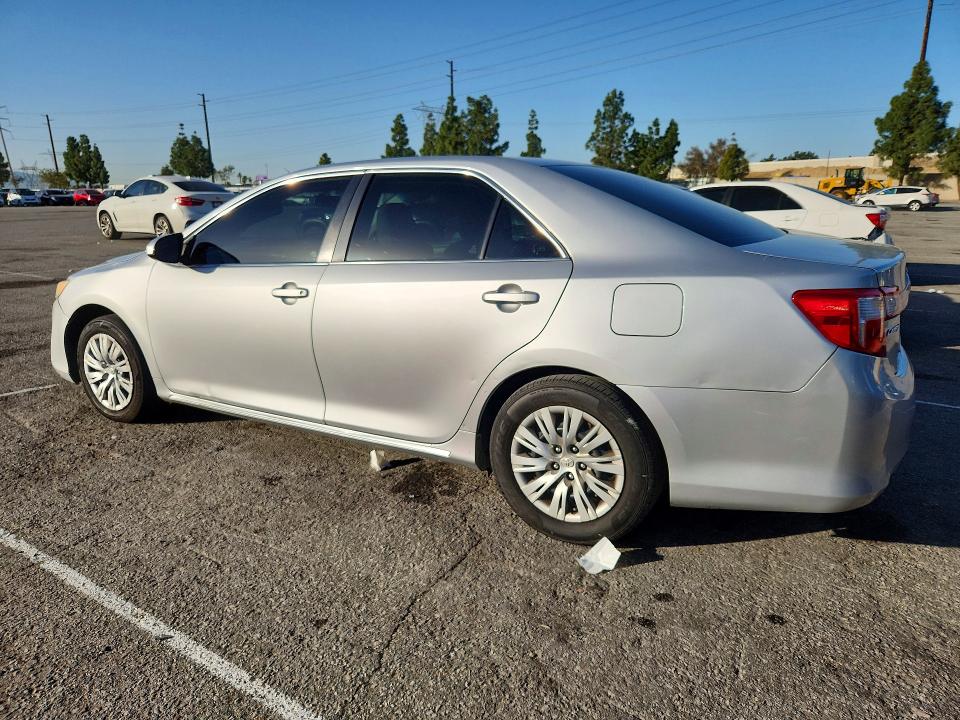 Photo 2 from auction – 2014 TOYOTA CAMRY with VIN 4T1BF1FK0EU440981