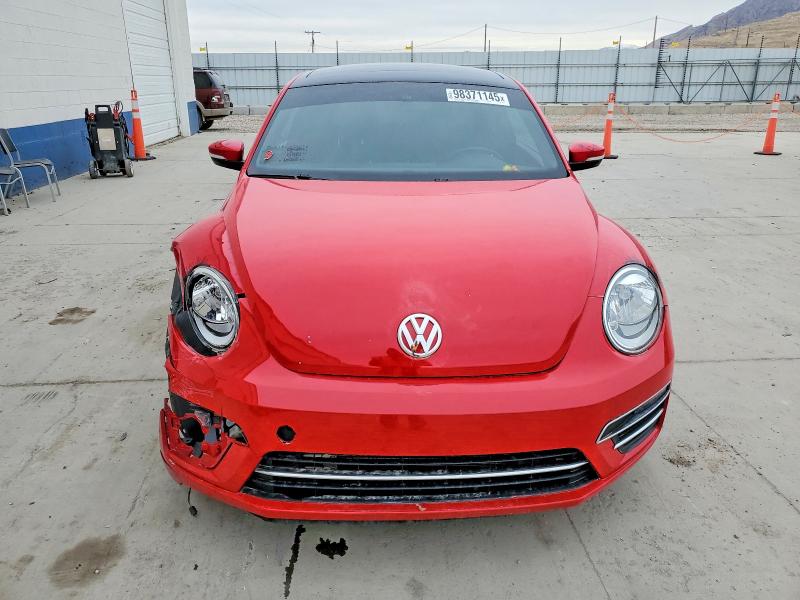Photo 5 from auction – 2018 VOLKSWAGEN BEETLE with VIN 3VWJD7AT1JM702978