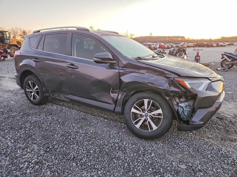 Zdjęcie 4 z aukcji – 2016 TOYOTA RAV4 z VIN 2T3WFREV3GW281346
