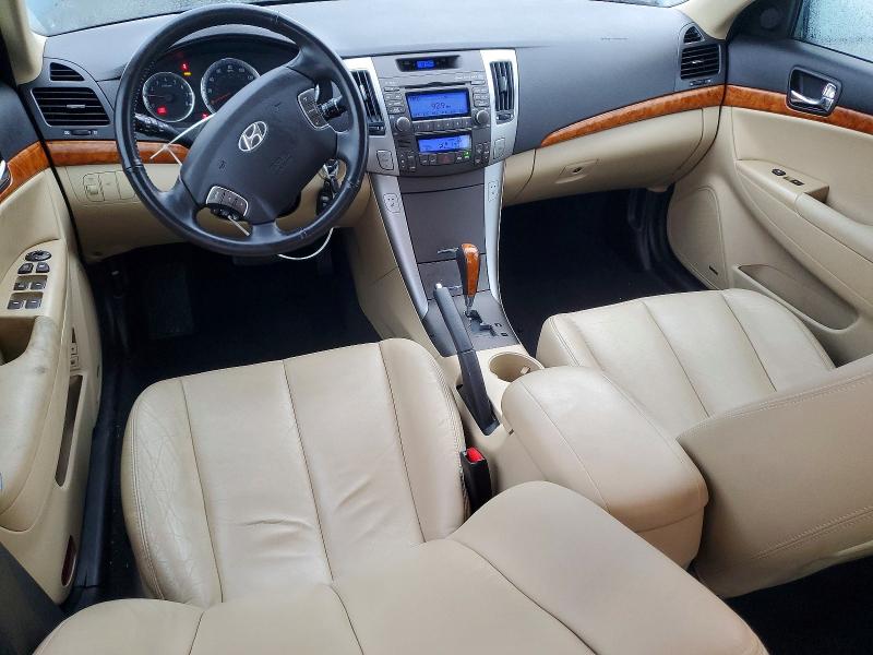 Photo 8 from auction – 2009 HYUNDAI SONATA with VIN 5NPEU46F69H452127