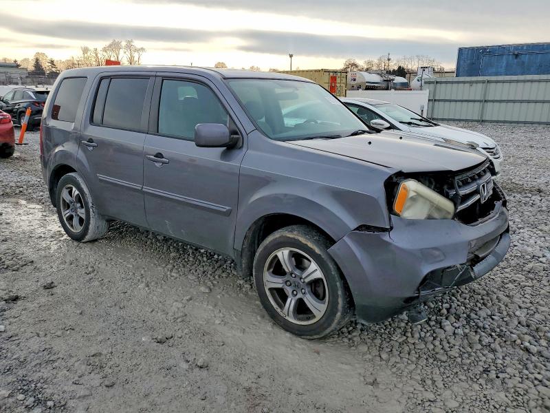 Фото 4 с аукциона – 2015 HONDA PILOT SE с VIN 5FNYF3H35FB004850