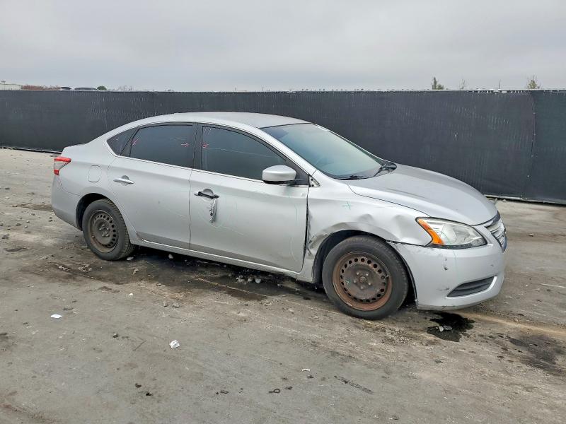 Photo 4 from auction – 2015 NISSAN SENTRA with VIN 3N1AB7AP5FY228631