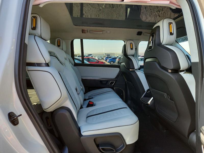 Photo 11 from auction – 2024 RIVIAN R1S ADVENT with VIN 7PDSGABA7RN030721
