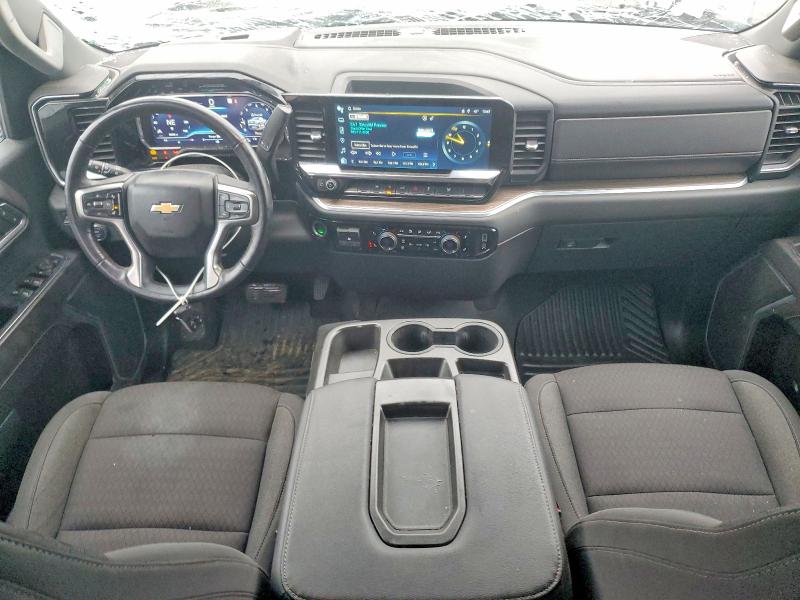 Photo 8 from auction – 2022 CHEVROLET SILVERADO with VIN 1GCUDDED3NZ614973
