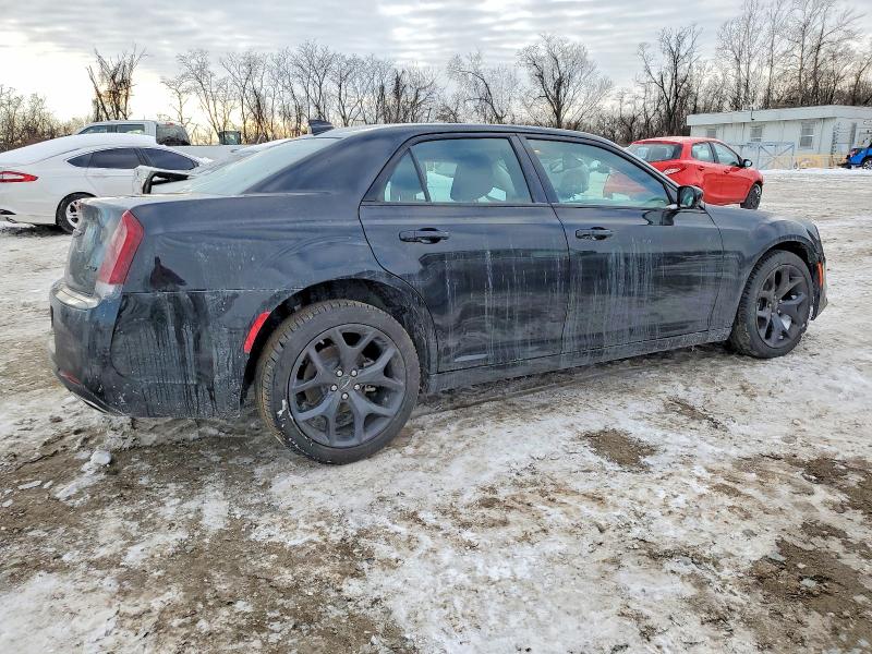 Photo 3 from auction – 2023 CHRYSLER 300 with VIN 2C3CCAAGXPH605000