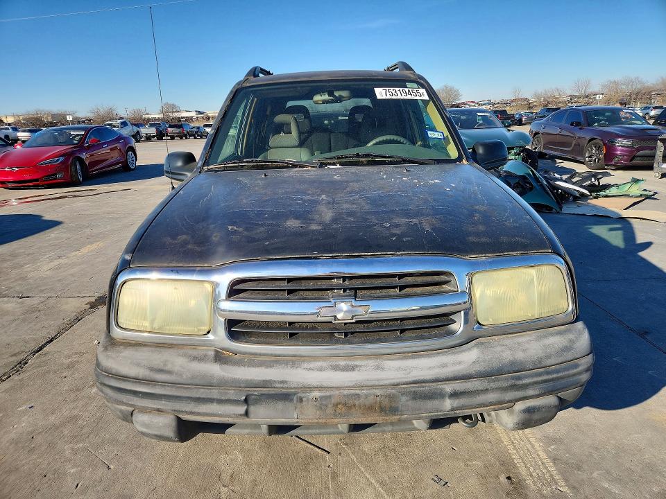 Photo 5 from auction – 2004 CHEVROLET TRACKER with VIN 2CNBE134746911451
