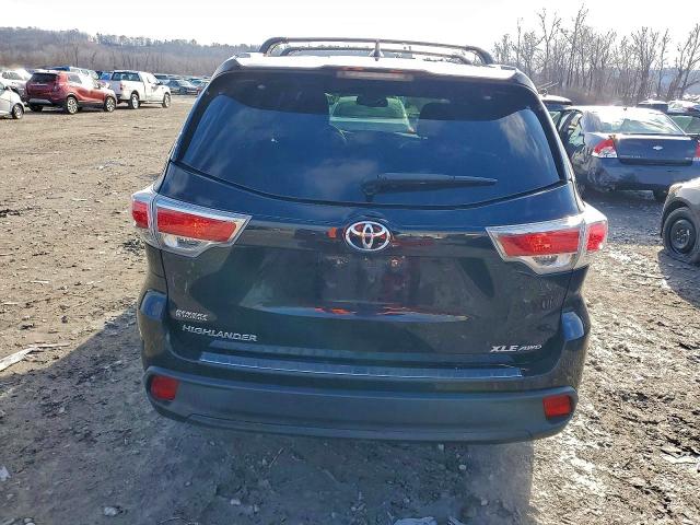 Photo 6 from auction – 2016 TOYOTA HIGHLANDER with VIN 5TDJKRFH3GS501911