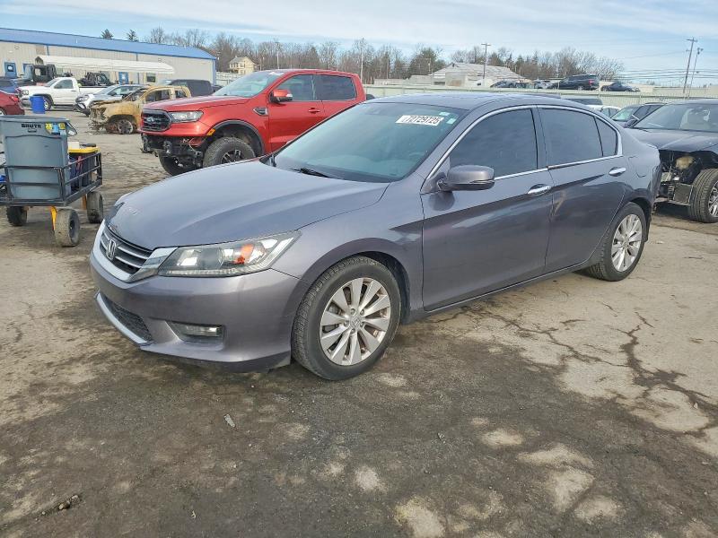HONDA ACCORD 2015 with VIN 1HGCR2F8XFA123711 - Photo from auction