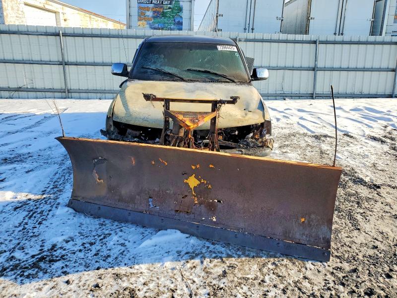 Photo 5 from auction – 2002 CHEVROLET SILVERADO with VIN 1GCEK14T52Z150260