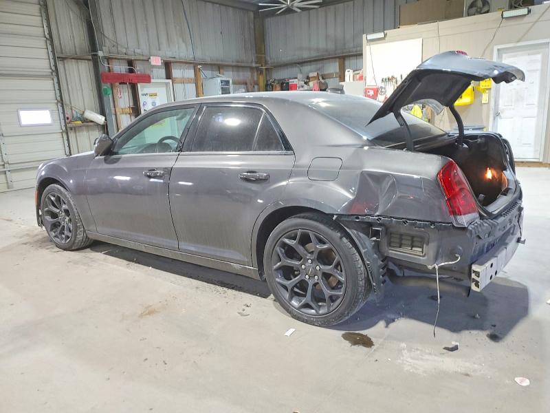 Photo 2 from auction – 2019 CHRYSLER 300 S with VIN 2C3CCABG6KH533638