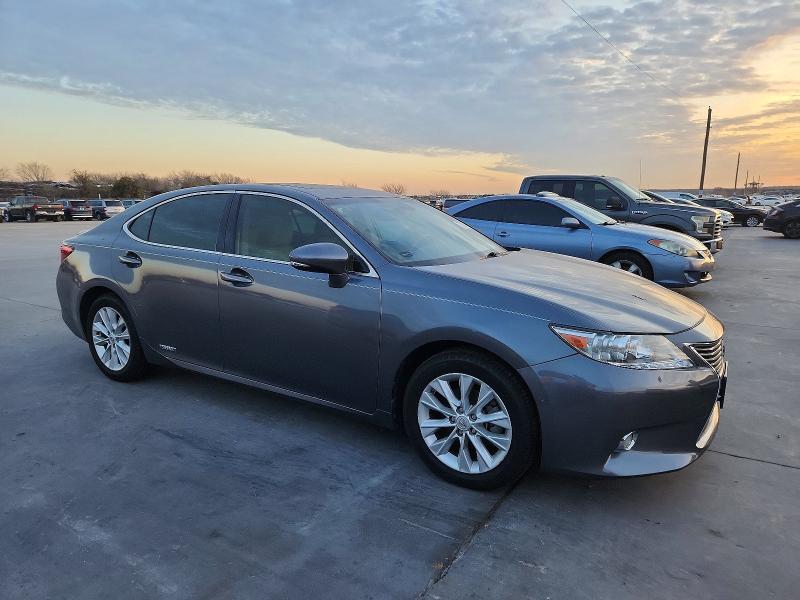 Photo 4 from auction – 2013 LEXUS ES 300H with VIN JTHBW1GG5D2002206