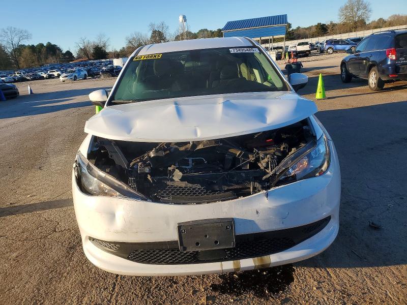 Photo 5 from auction – 2022 CHRYSLER VOYAGER with VIN 2C4RC1CG6NR226120