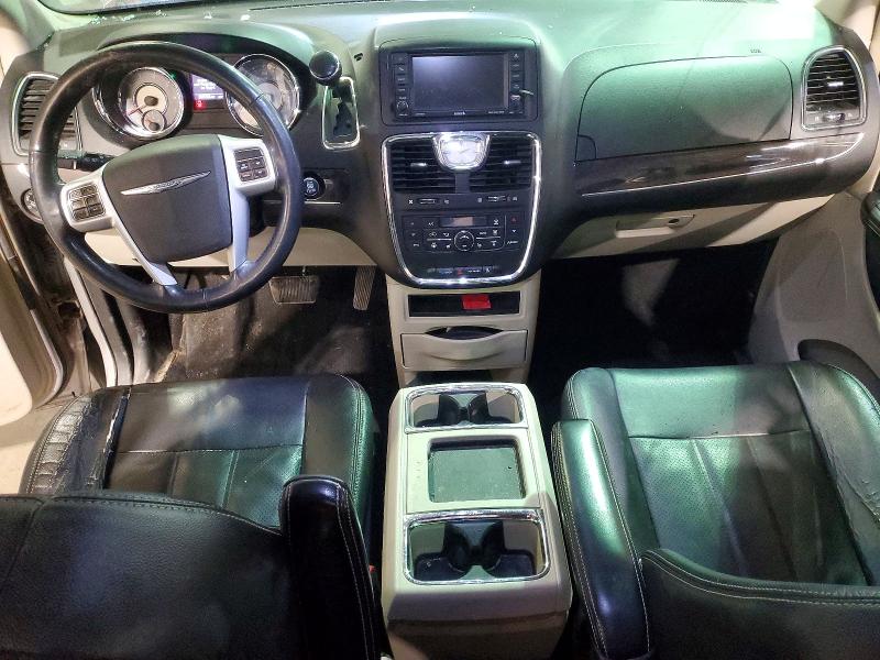Photo 8 from auction – 2014 CHRYSLER TOWN & COU with VIN 2C4RC1CG4ER147738
