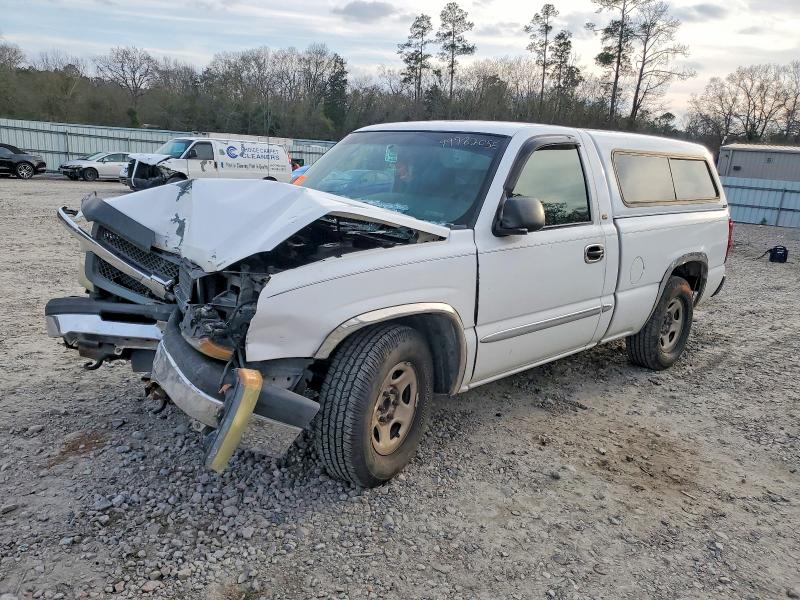 CHEVROLET SILVERADO 2003 with VIN 1GCEC14X63Z190154 - Photo from auction