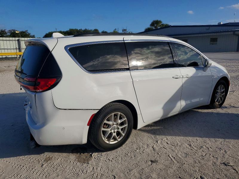 Photo 3 from auction – 2022 CHRYSLER PACIFICA T with VIN 2C4RC1BGXNR149236