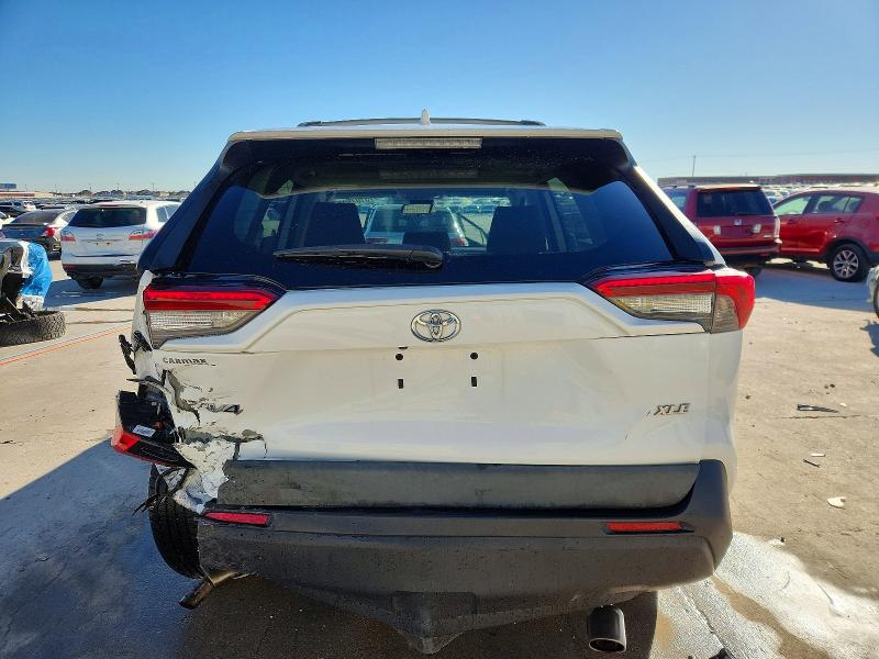 Photo 6 from auction – 2019 TOYOTA RAV4 with VIN 2T3W1RFV7KW010764