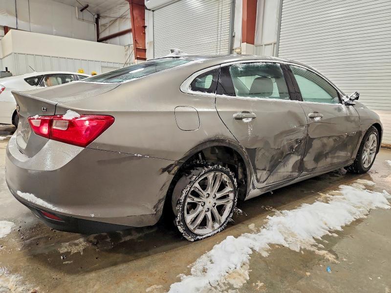 Photo 3 from auction – 2017 CHEVROLET MALIBU LT with VIN 1G1ZE5ST5HF178131