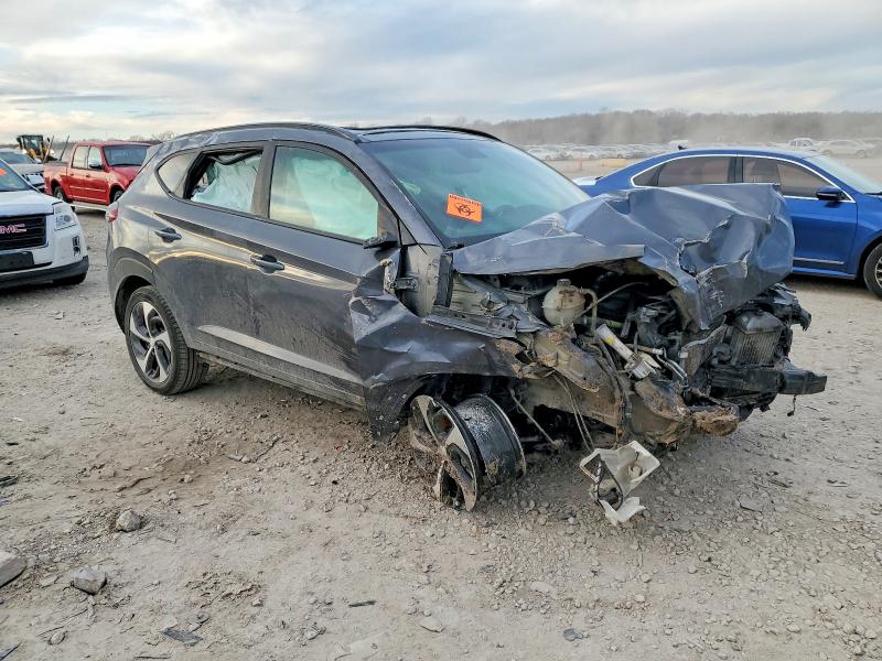 Photo 4 from auction – 2018 HYUNDAI TUCSON with VIN KM8J33A25JU784551