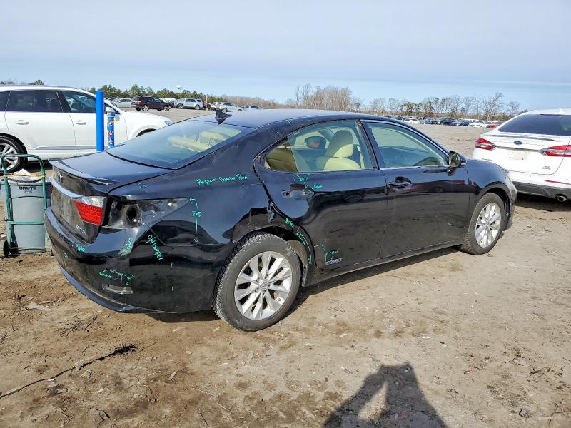 Photo 3 from auction – 2014 LEXUS ES 300H with VIN JTHBW1GG7E2065339