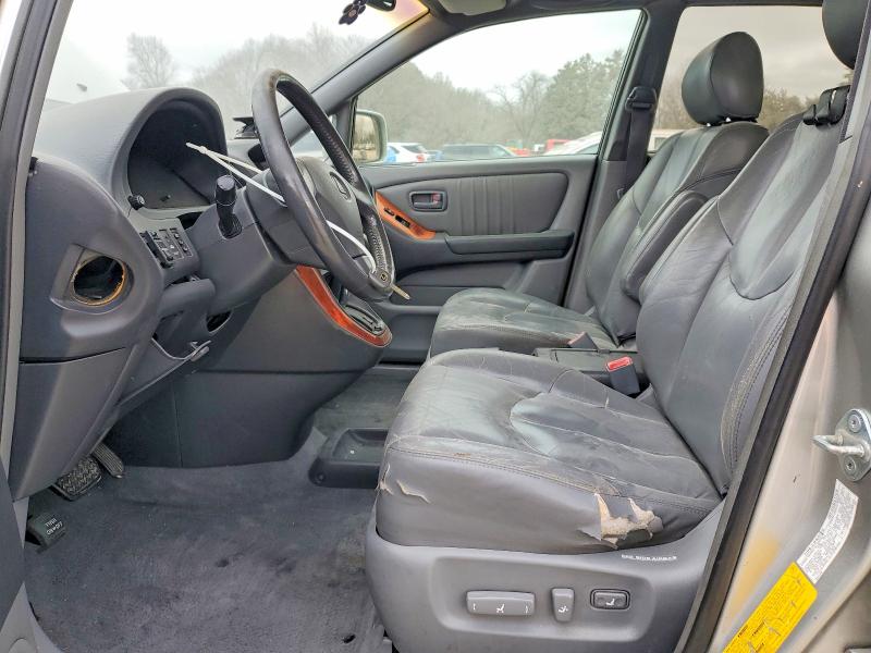 Photo 7 from auction – 2000 LEXUS RX 300 with VIN JT6HF10U1Y0155606